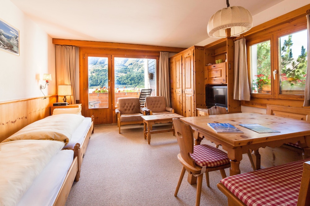 Standard Double Room, Balcony, Mountain View photo 1