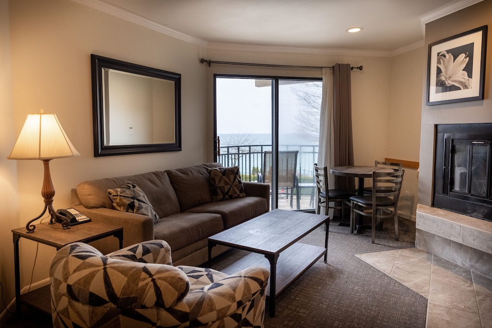 Lake Michigan Suite photo 2