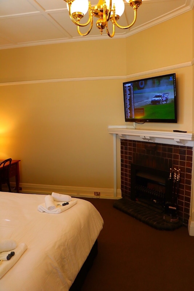 Superior Triple Room With Shared Bathroom
