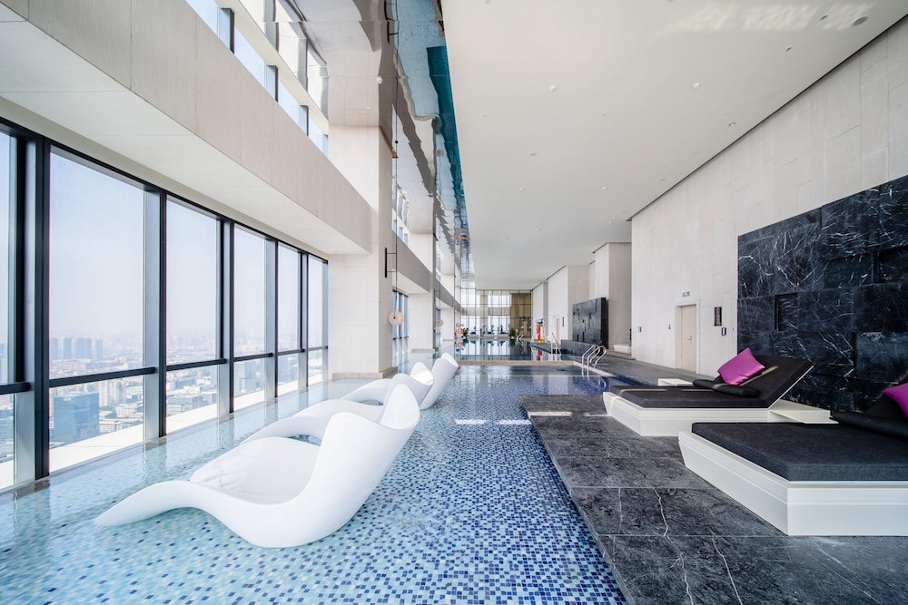 Standard Room, 2 Twin Beds, Club Lounge Access, City View - Photo 7