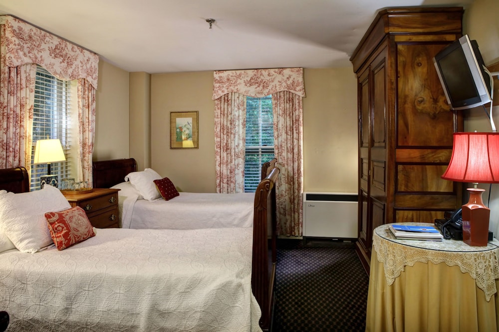 Room 1 (Ground Level)