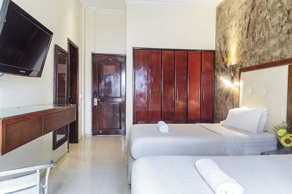 Basic Twin Room - Photo 4