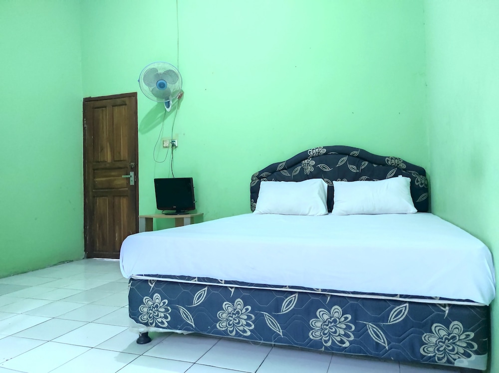 Standard Double Room - Photo 9