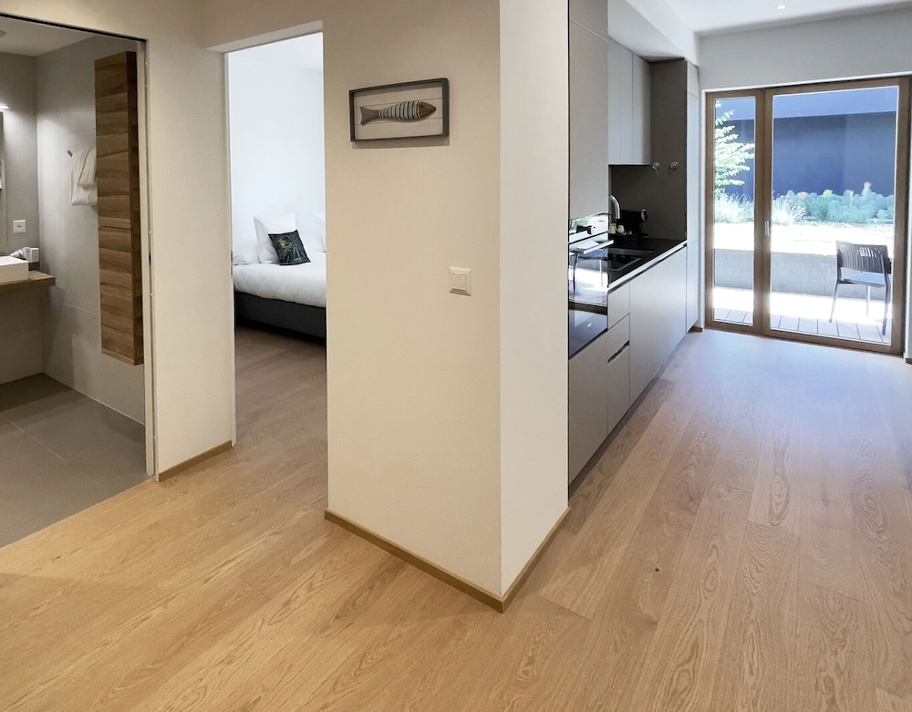 Apartment, 1 Bedroom, Balcony, Lake View