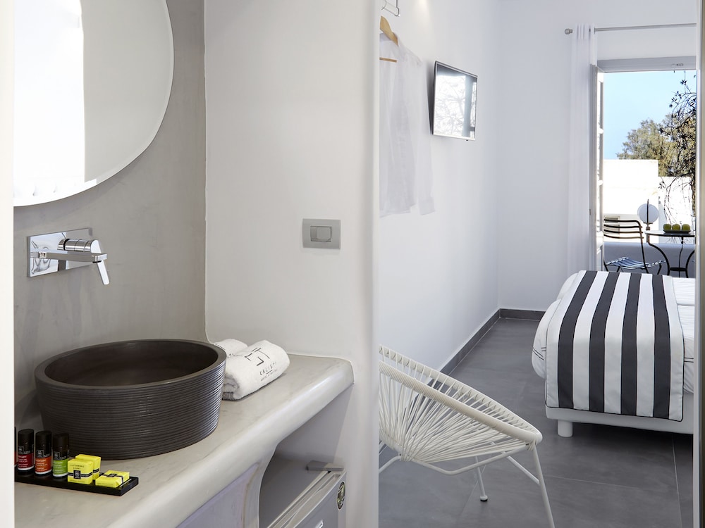 Basic Double Room, Balcony - Photo 15