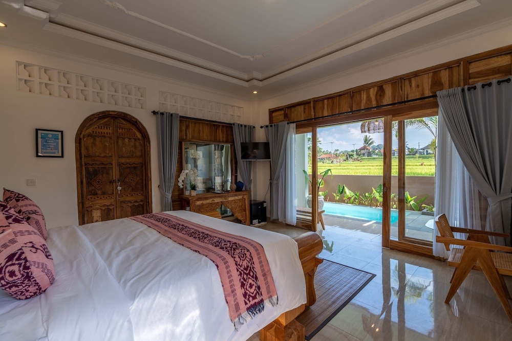 Suite Room with Plunge Pool - Photo 6