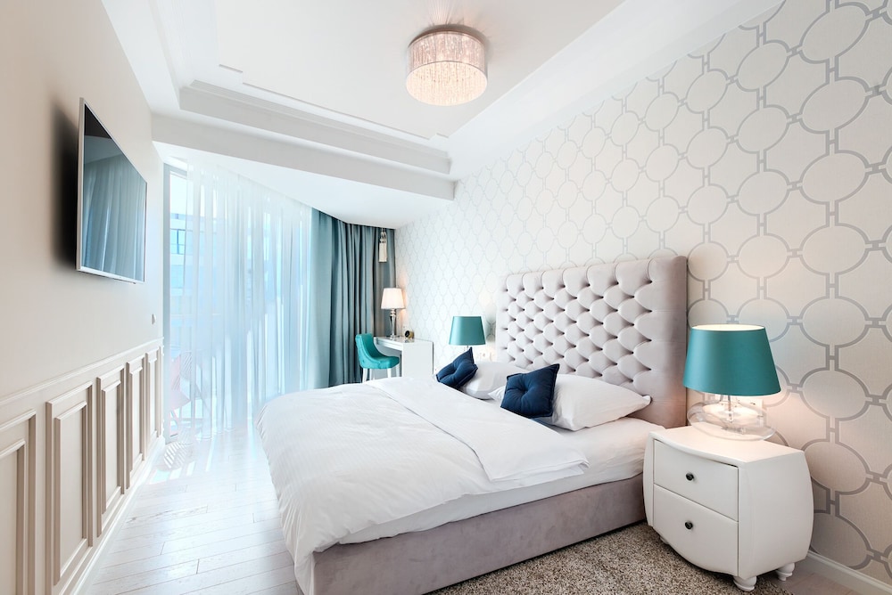 Grand Apartment, 1 Bedroom, Partial Sea View