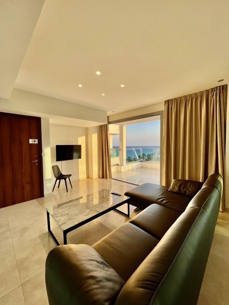 Luxury Apartment, 1 Bedroom, Balcony, Sea View