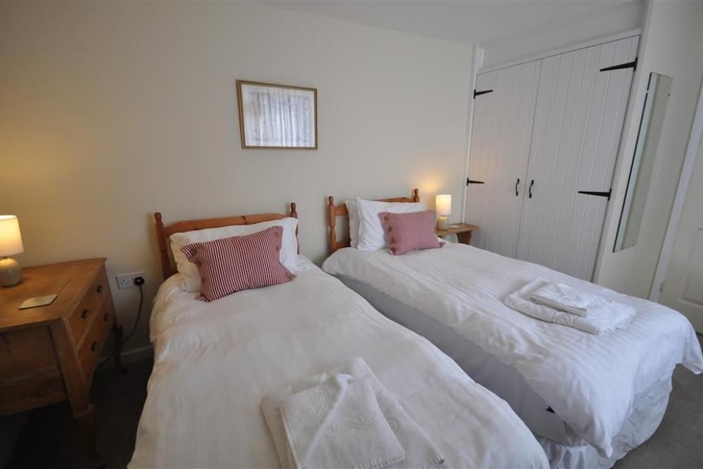 Cottage, 2 Bedrooms photo 3