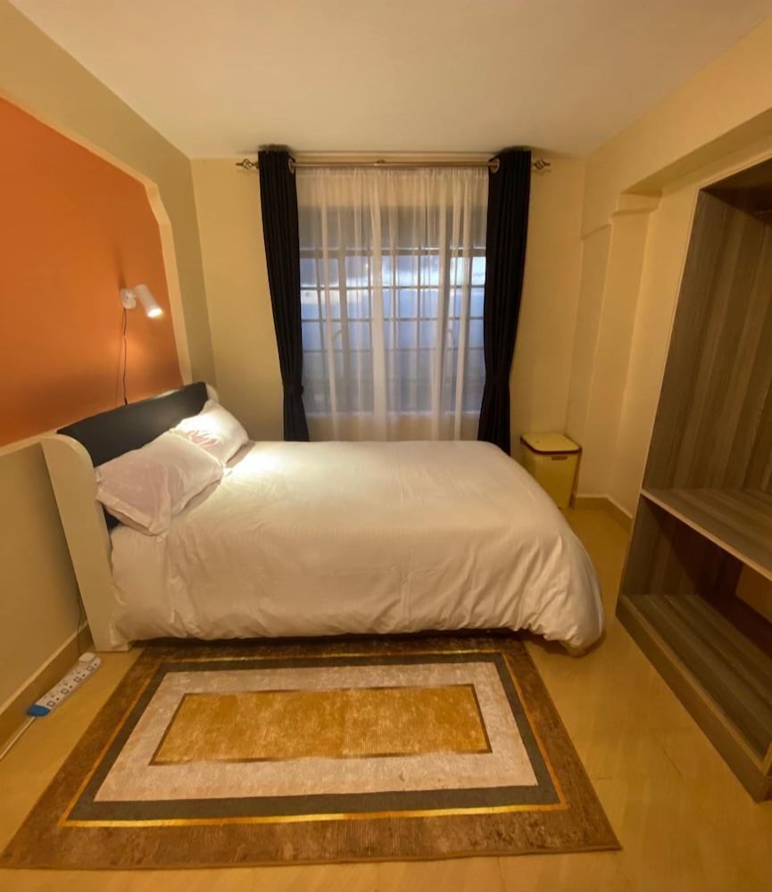 Superior Double Room Single Use, Mountain View photo 3