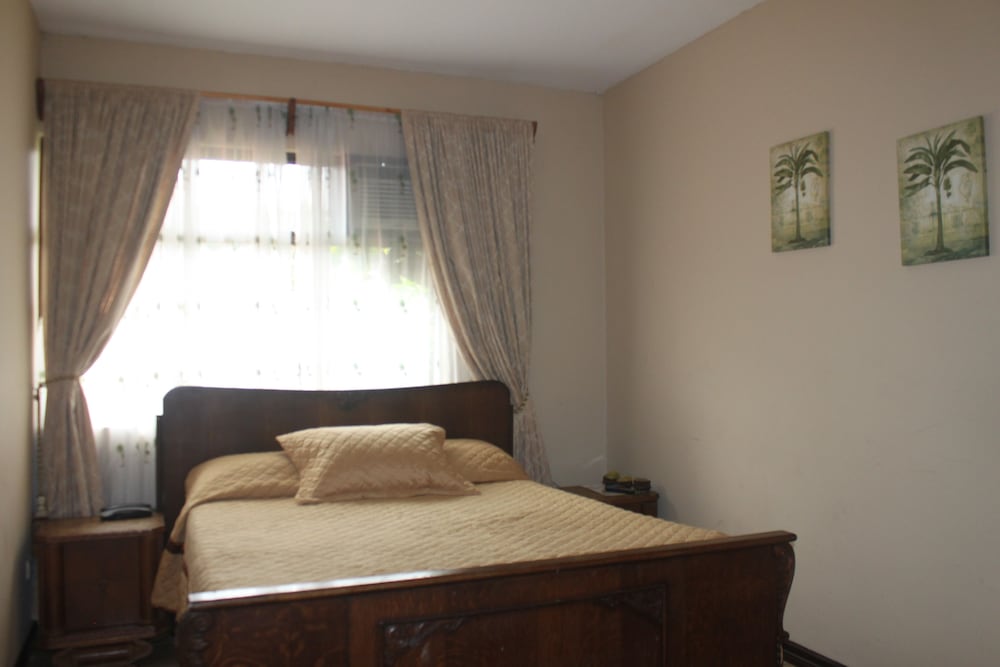 Double or Twin Room photo 1