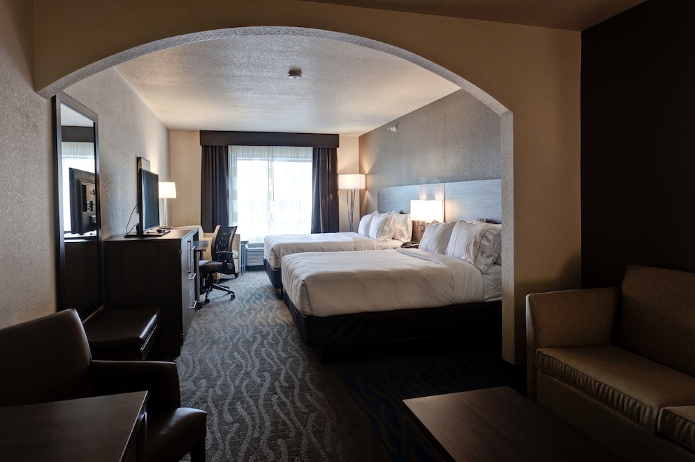Suite, Multiple Beds photo 2