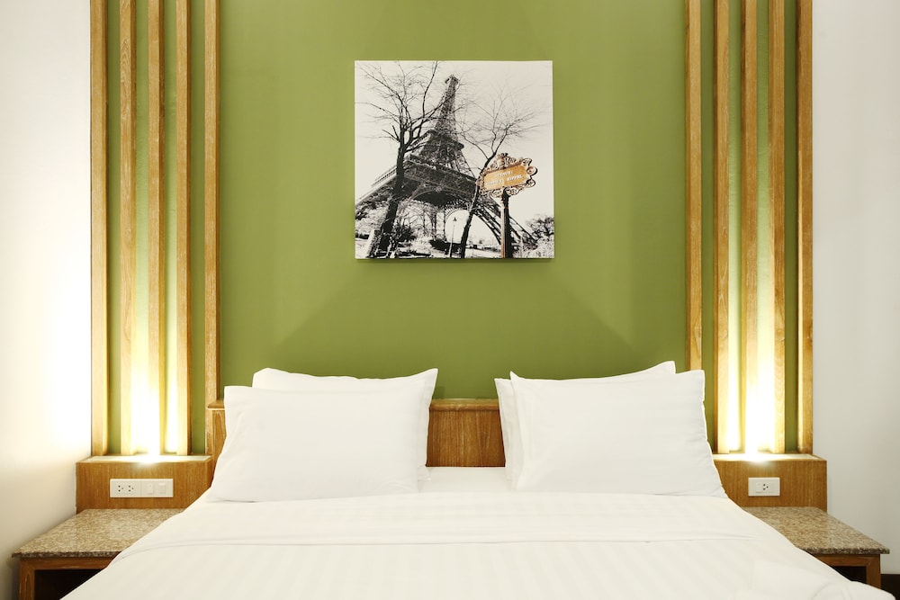City View Room - Photo 3