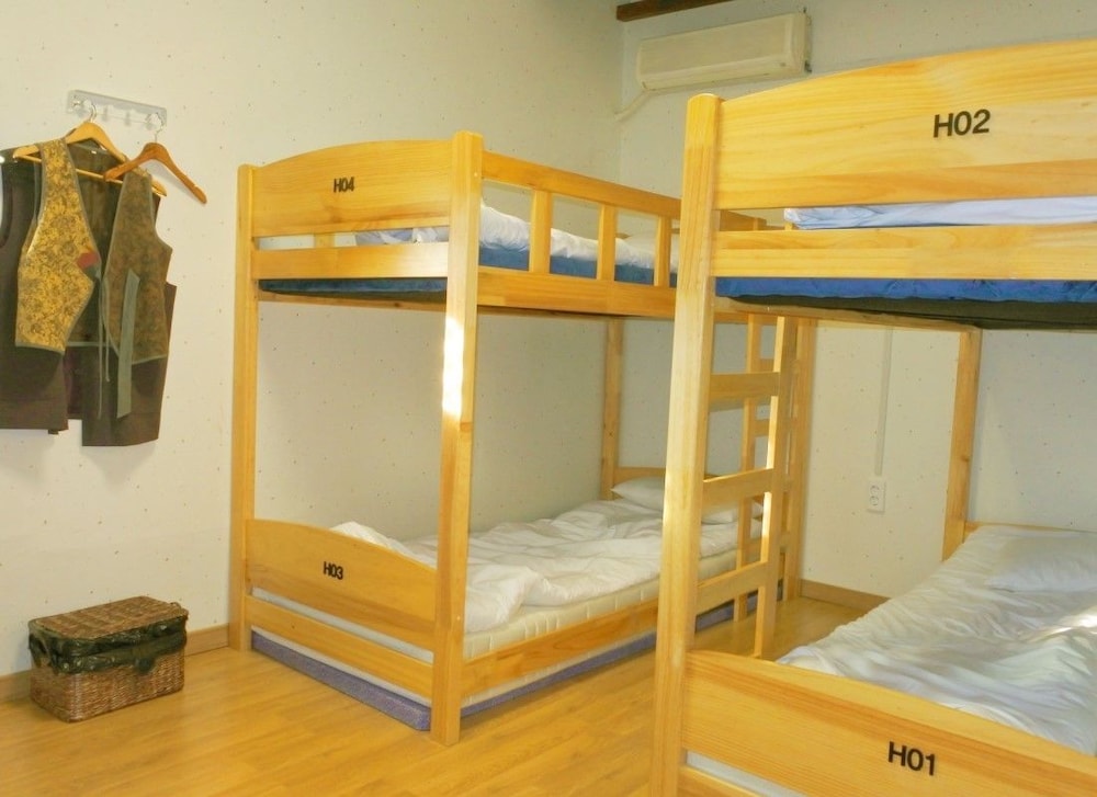 Shared Dormitory, Women only (Traditional 'Hanok', 4people, HONG) photo 1