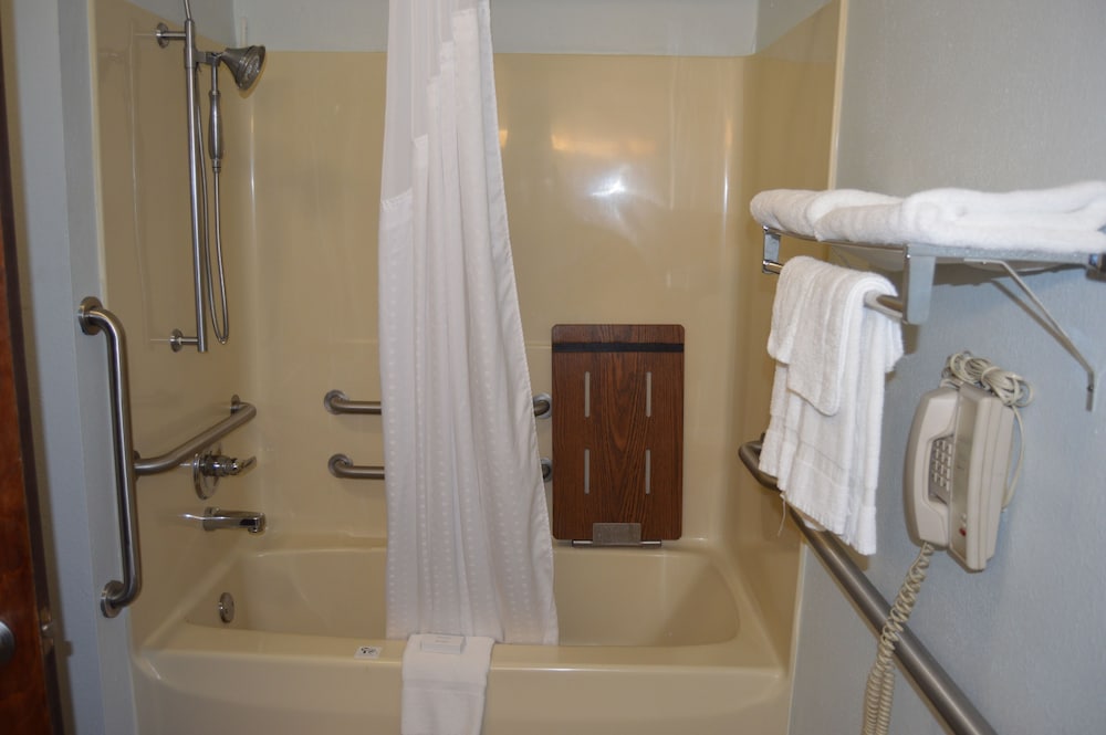 Room, 2 Queen Beds, Accessible, Non Smoking - Photo 3