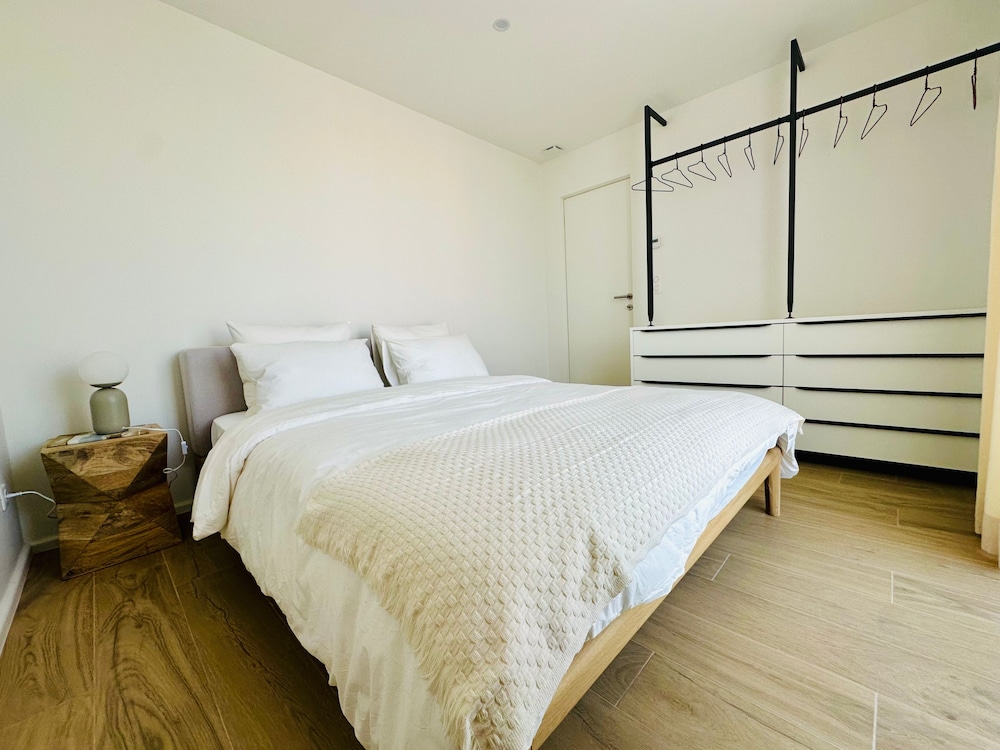 Design Penthouse, Balcony, City View photo 1
