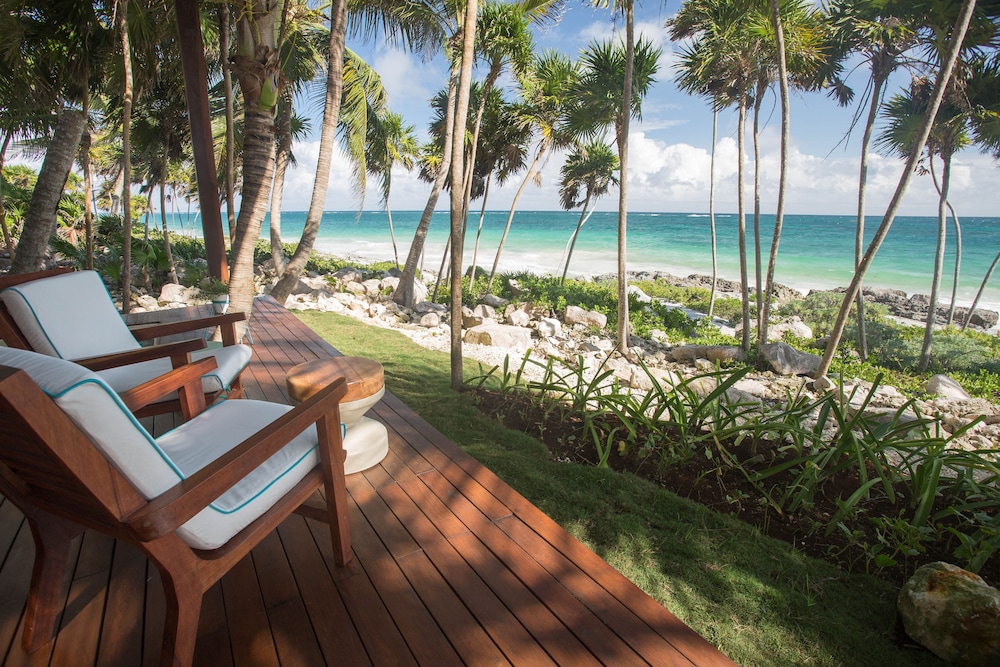 Sea Front Room With Refreshing Plunge Pool