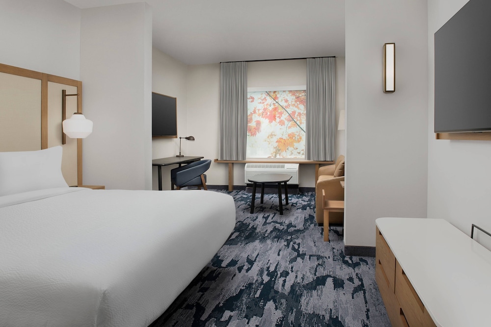 Suite, 1 King Bed with Sofa bed (Hearing Accessible)