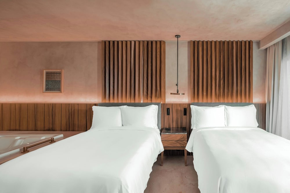Deluxe Room, 2 Double Beds, Balcony, Ocean View (Guest Room) thumbnail 6