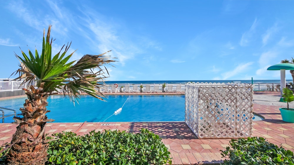 Standard Room, 2 Queen Beds, Oceanfront - Photo 4