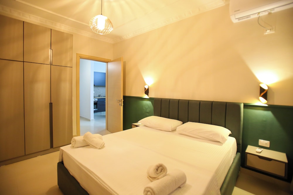 Luxury Apartment photo 3