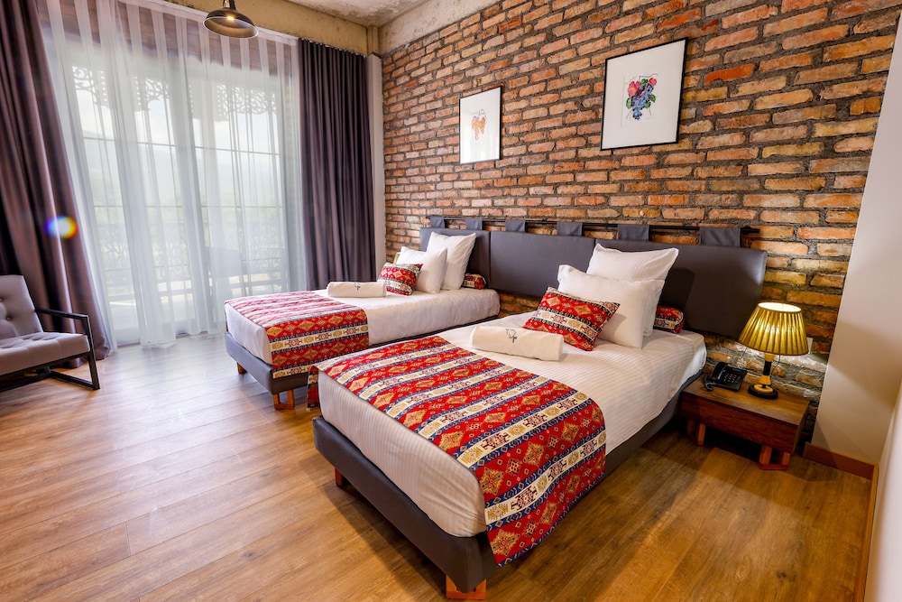 Standard Double or Twin Room - Photo 2
