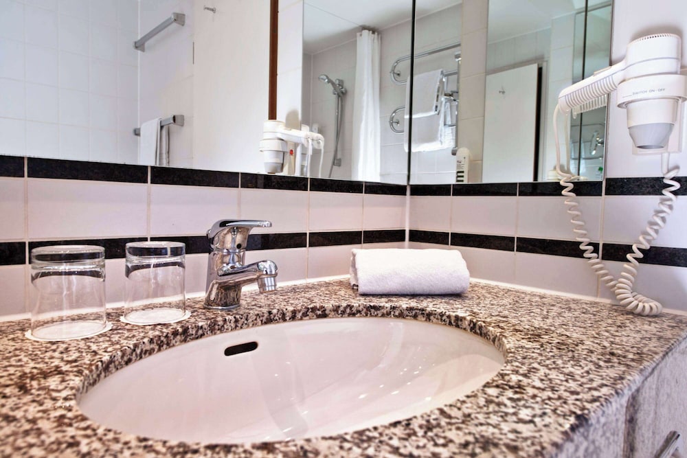 Business Double or Twin Room - Photo 4