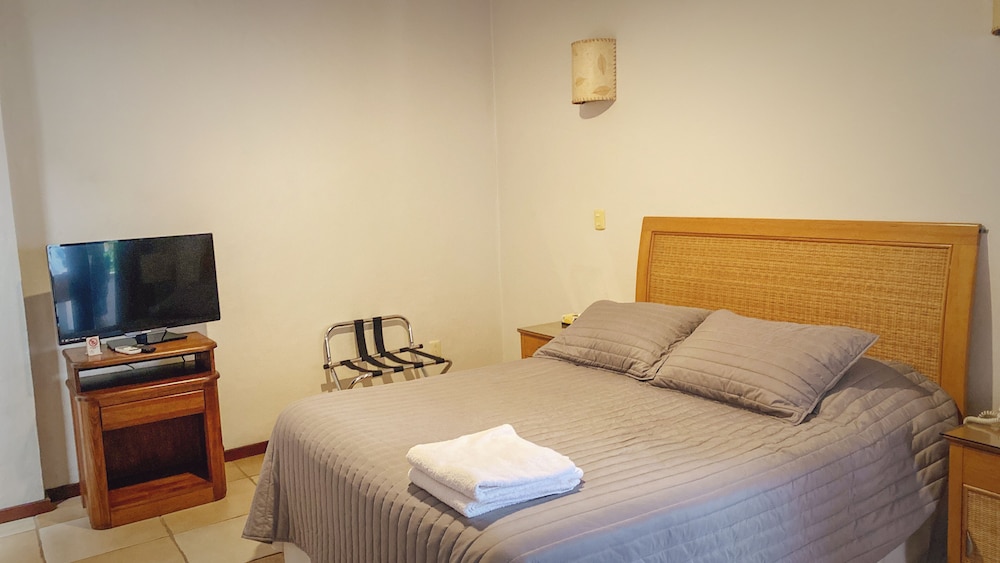 Suite 4 photo 2
