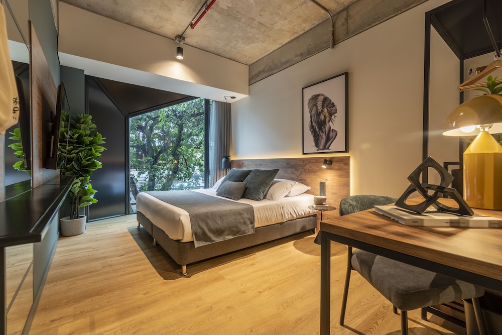 Room - Photo 3