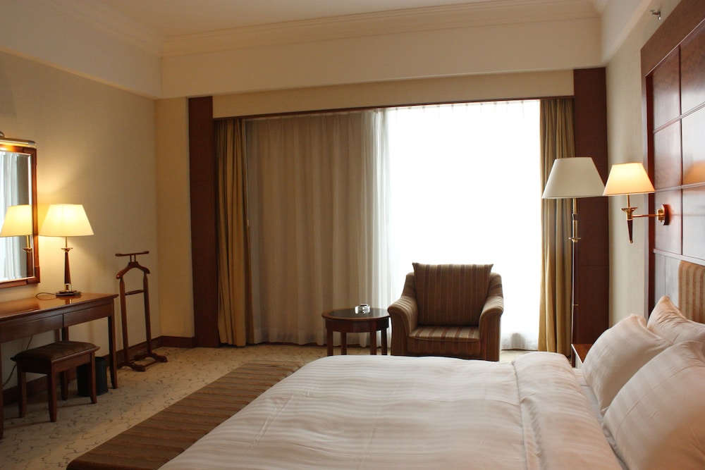 Executive Suite, Garden View