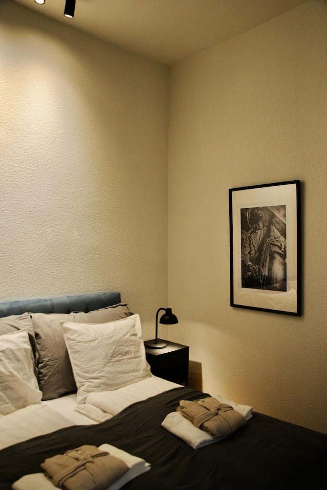 Deluxe Hotel Apartment photo 3