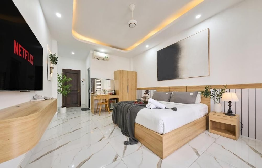 Panoramic Double Room, Balcony, City View photo 2