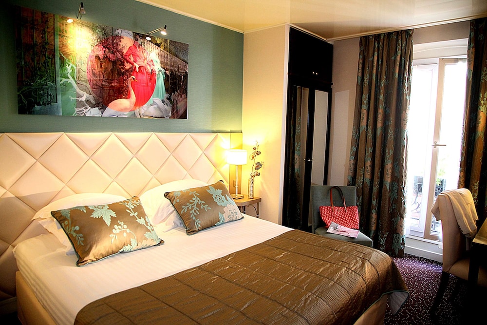 Superior Room, 1 Queen Bed photo 1