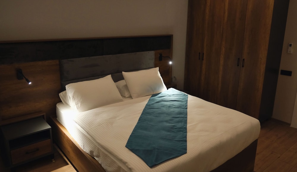 Honeymoon Room photo 2