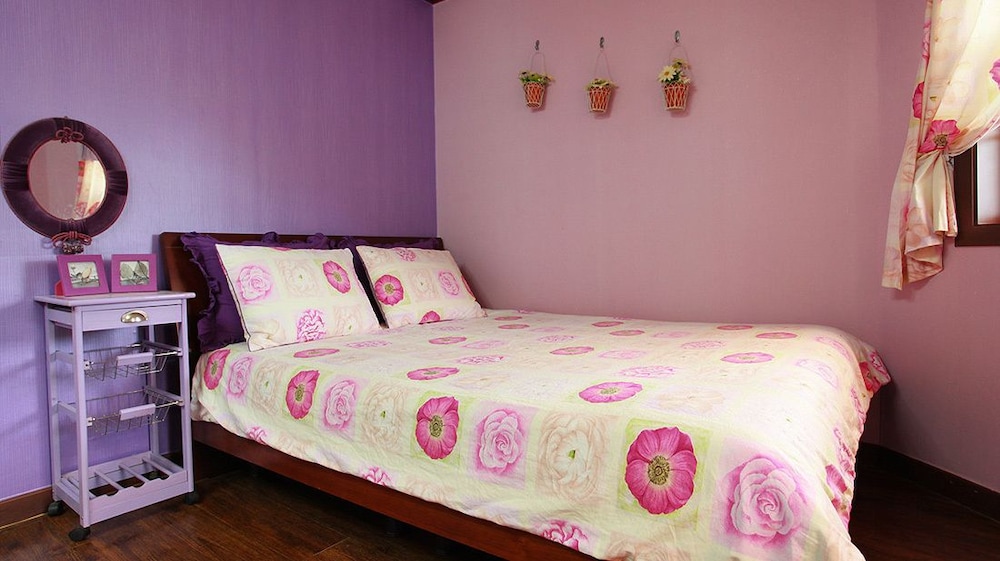 Double Room (Purple) photo 1