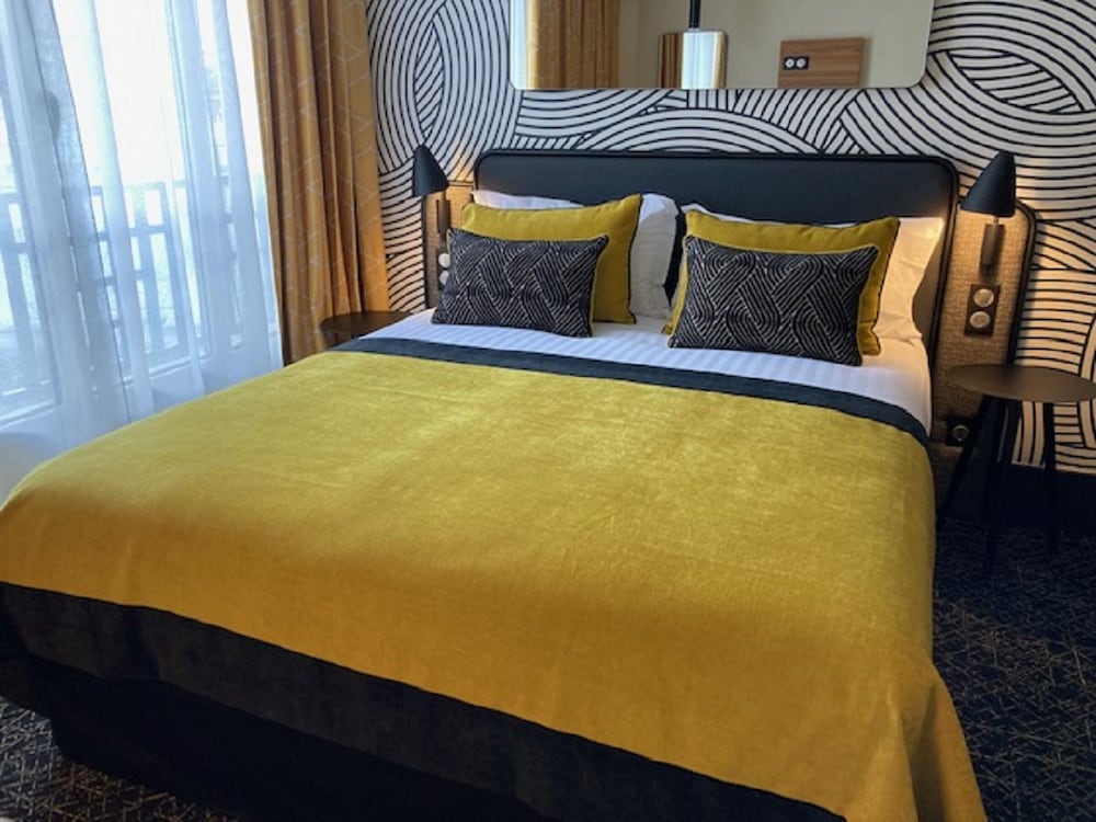 Deluxe Double Room (Newly Renovated)