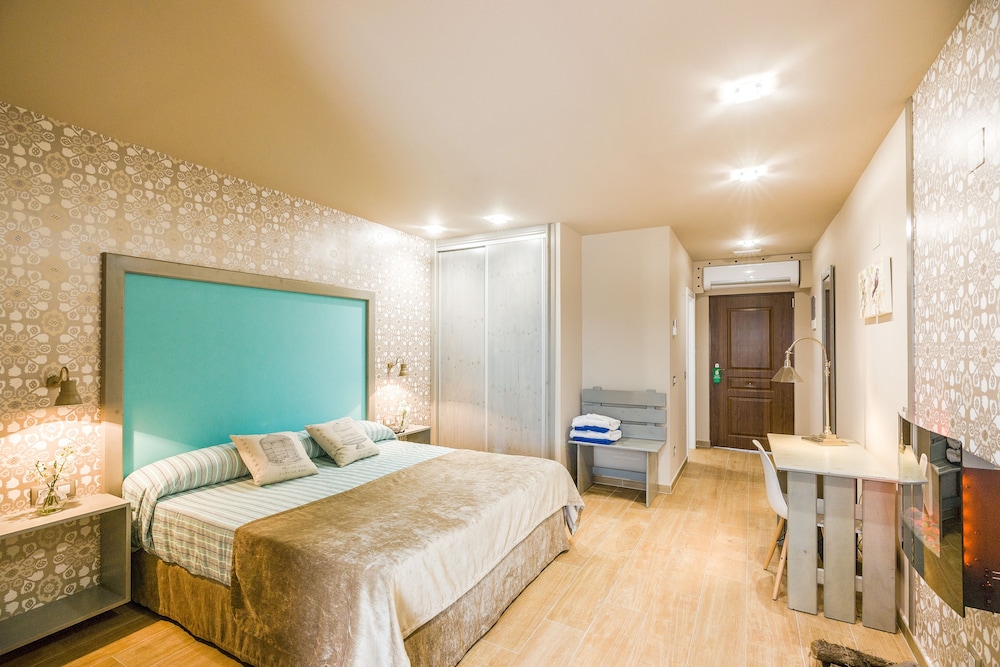 Grand Suite, 1 King Bed photo 3