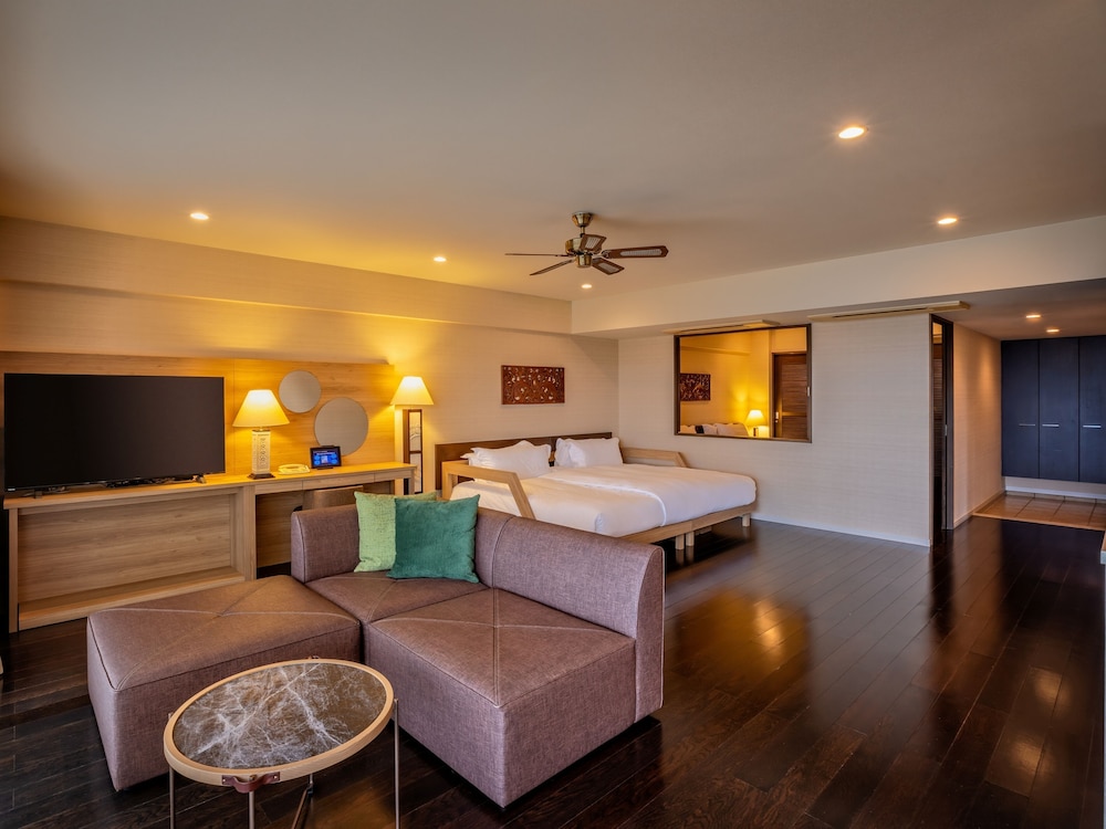 Suite in Hotel Bldg - Photo 2