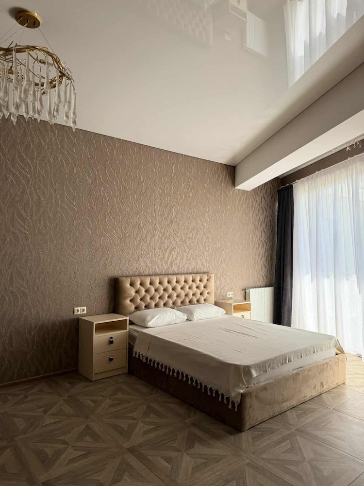 Basic Double Room, Balcony, Garden View