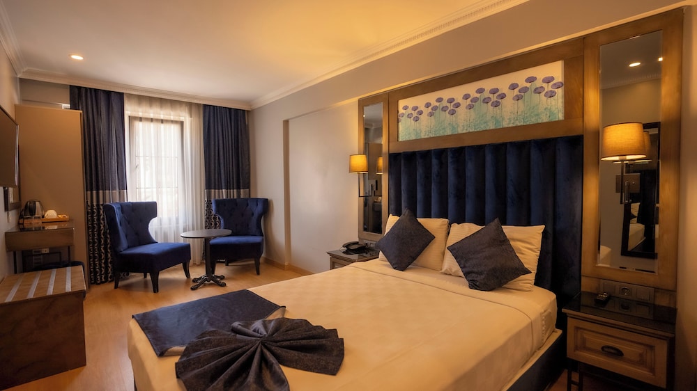 Family Suite, Kitchenette, City View photo 1