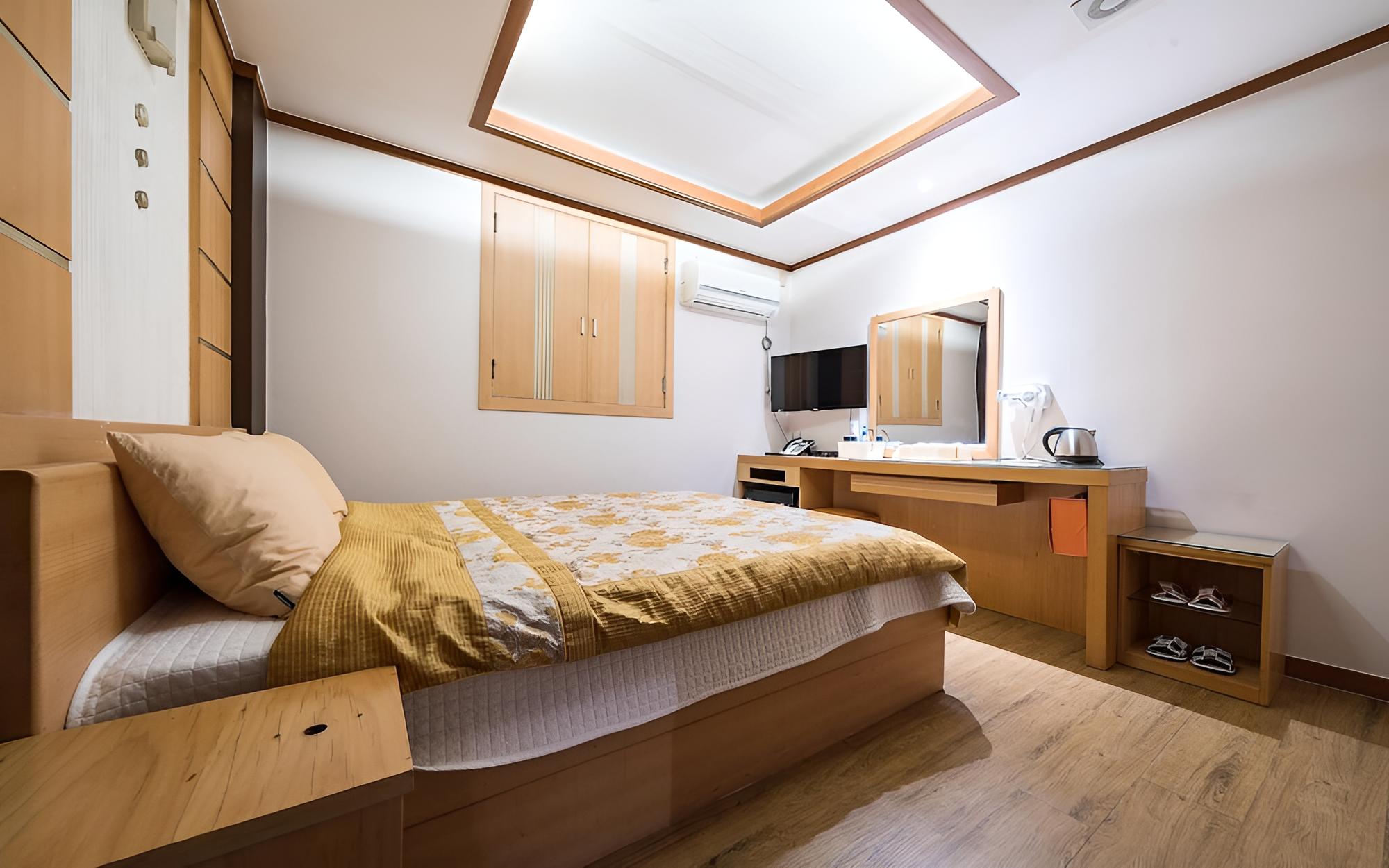 Room (Standard) photo 2