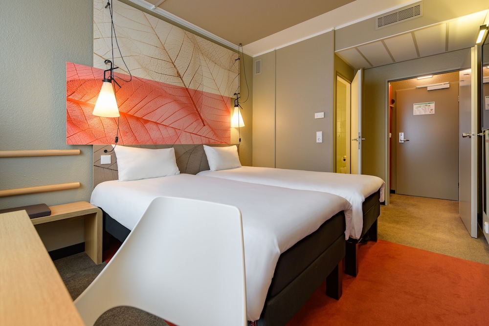 Standard Room, 2 Twin Beds - Photo 3