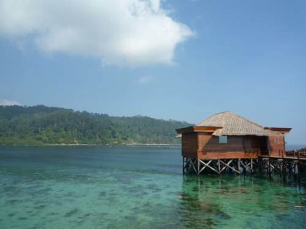 Palm Villa - Photo 2