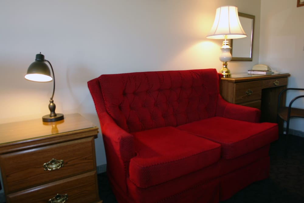 Standard 1 Queen Bed photo 2
