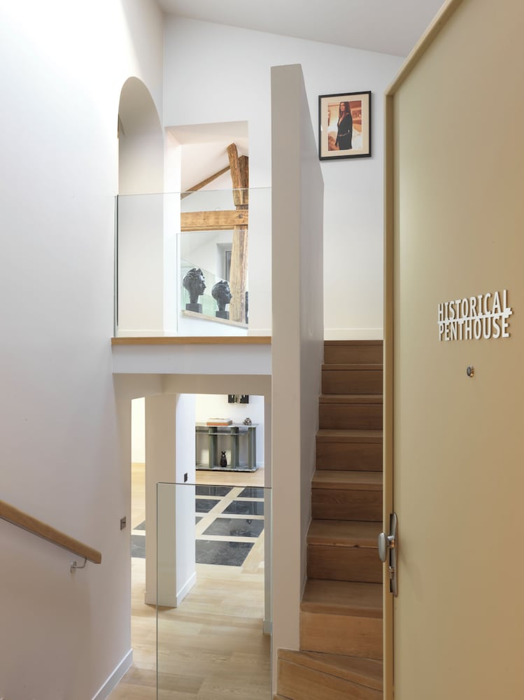Historical Penthouse photo 3
