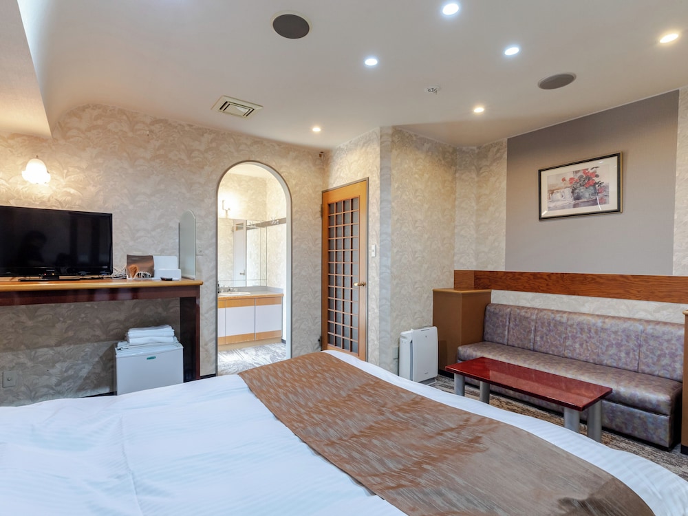 Double Room, Non Smoking - Photo 4