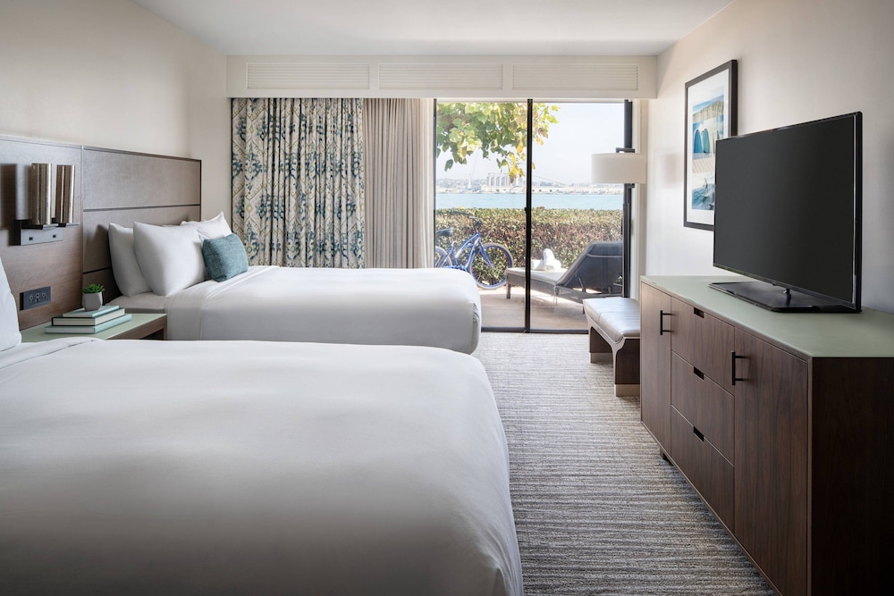 Room, 2 Double Beds, Bay View (Mobility Accessible, Roll-In Shower) - Photo 2