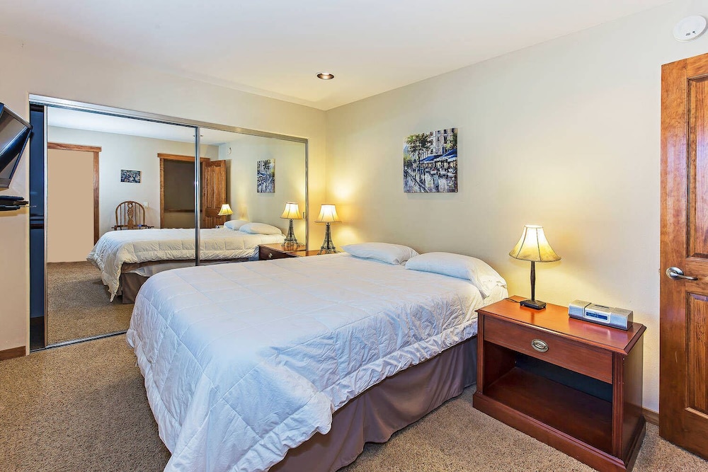 Condo, Multiple Beds, Patio, Mountain View (Grayeagle #08 ) photo 2