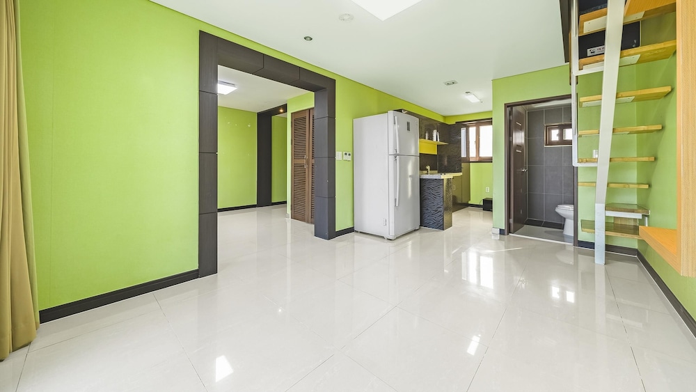 Basic Room, 1 Bedroom (Room 307) photo 2