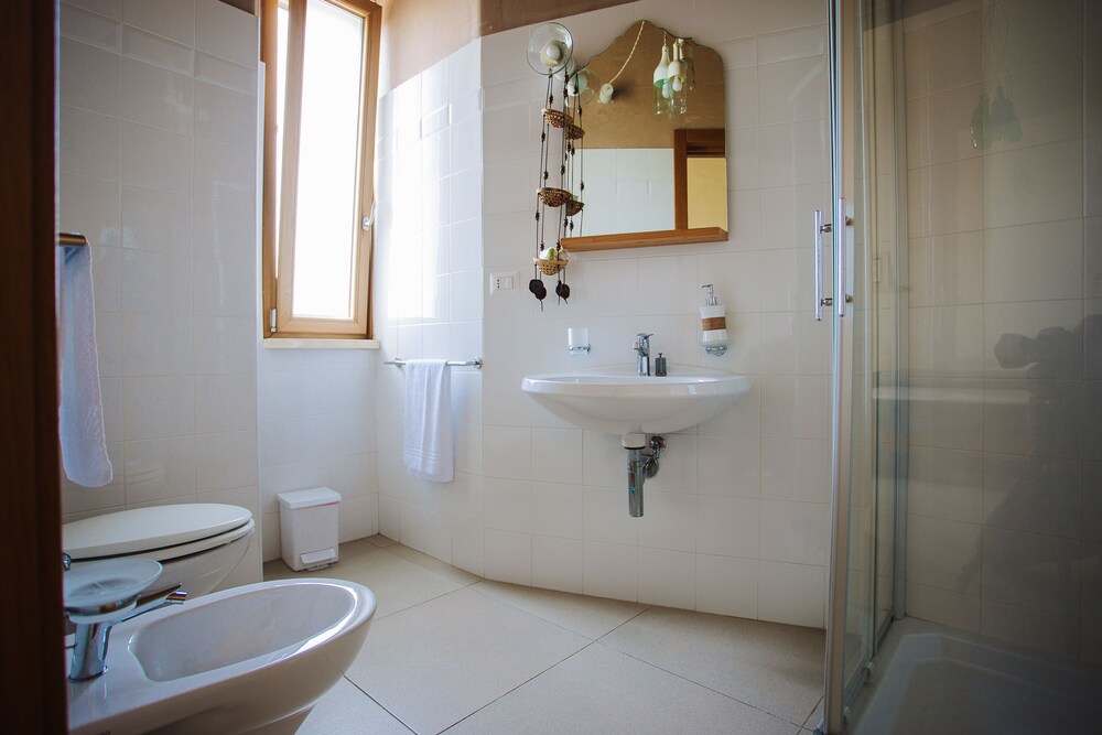 Triple Room, Garden View (Lavanda) photo 3